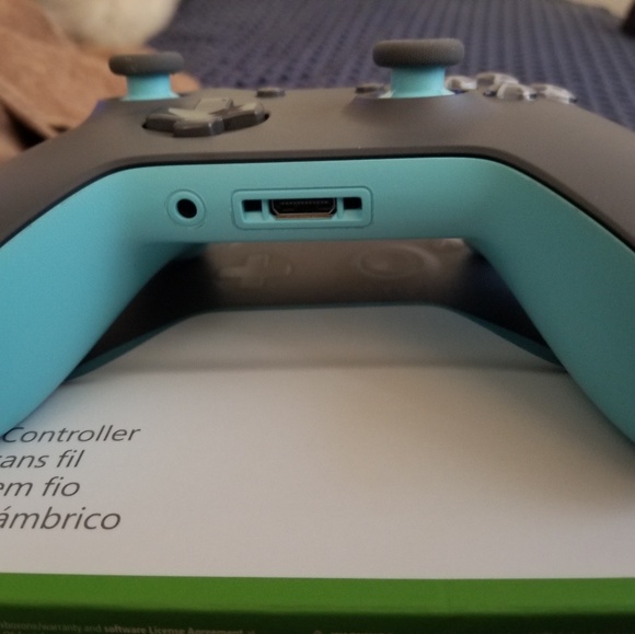 Xbox one controller Grey/Blue - Picture 5 of 5